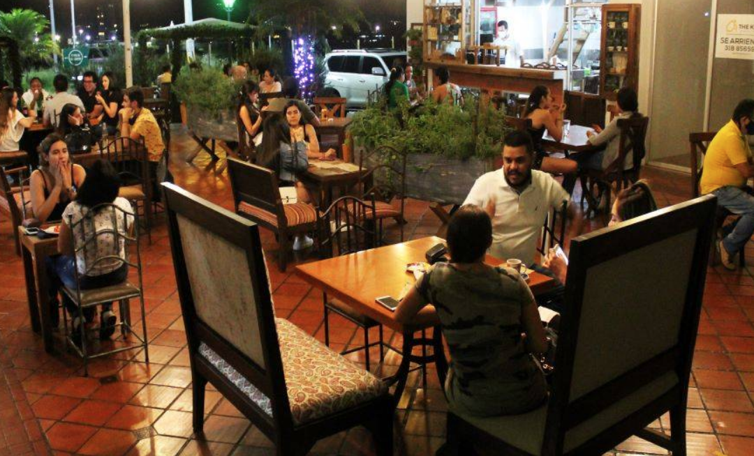 Protestas hunden a restaurantes que buscaban levantar cabeza en la pandemia